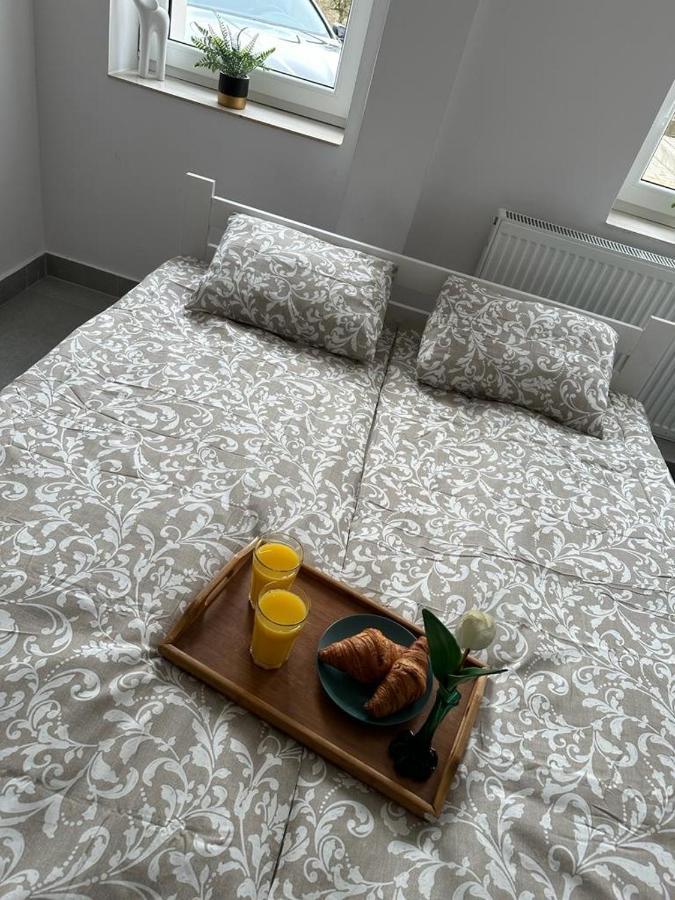 Apartament Medalionow Z Parkingiem Lägenhet Lublin Exteriör bild